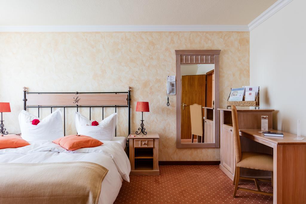 Hotel Landhaus Haffkrug Scharbeutz Extérieur photo